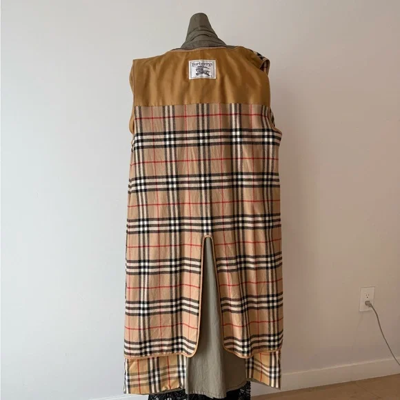 Burberry Olive Double-Breasted Trench Coat - Picture 10 of 16